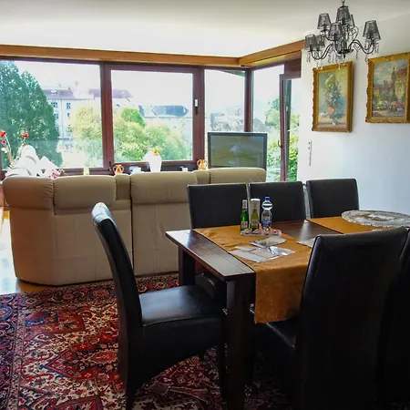 Gemuetliche Im Herrenhaus